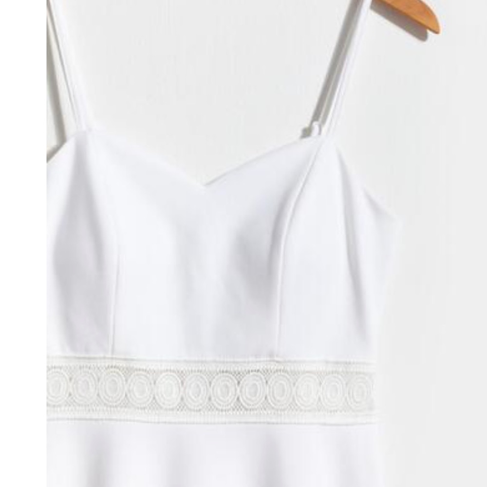 Alba Crochet Band White Mini Dress - NWT - Picture 2 of 13